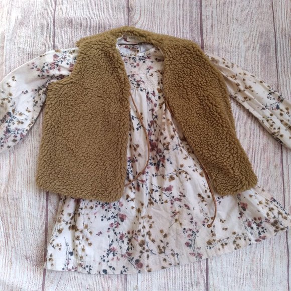 Babe & Tess dress & warm vest size 3